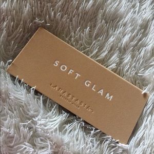 Anastasia Beverly Hills SOFT GLAM palette